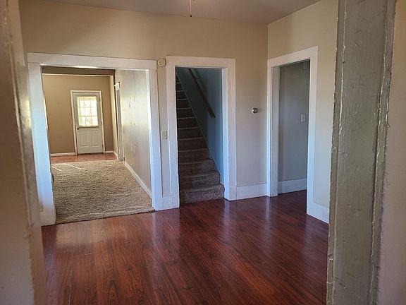 3rd image of 206 S River St
