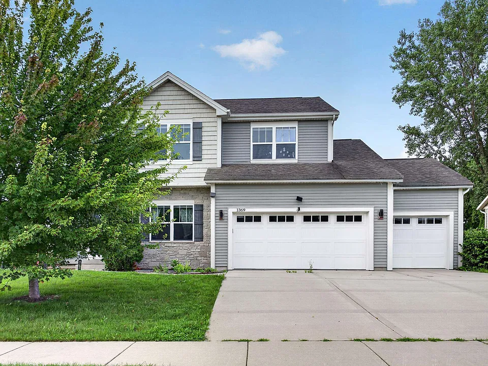 1369 Heritage