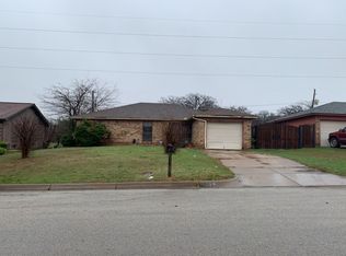 5509 Alexander Dr, Fort Worth, TX 76112