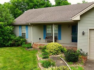 905 Sivley Rd, Hopkinsville, KY 42240