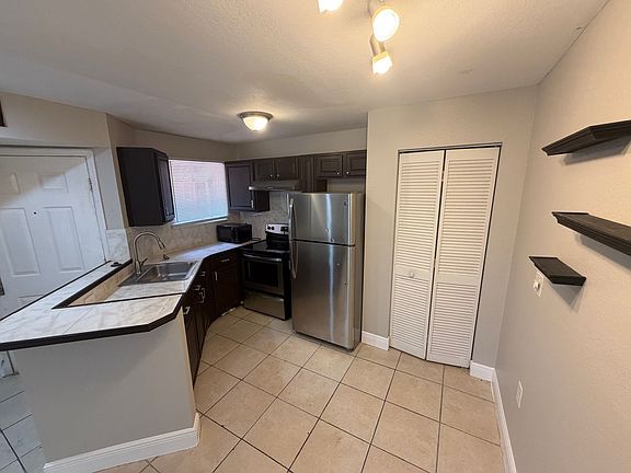 5th image of 1916 Lake Atriums Cir APT 28
