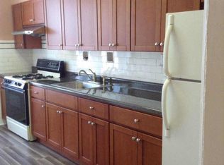 1615 E 10th St APT 1R, Brooklyn, NY 11223