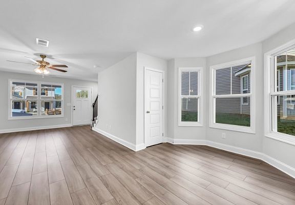 3rd image of 200 Limestone Point Dr