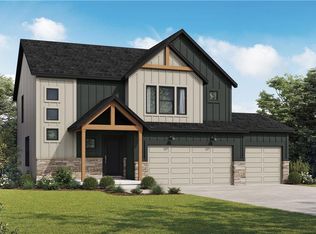 18808 Ocheltree St, Spring Hill, KS 66083