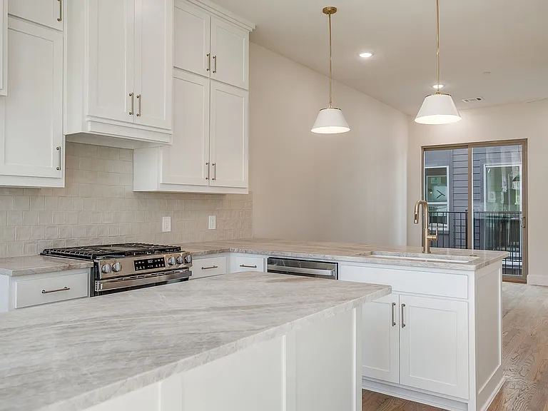 2820 Weisenberger St #102 — Photo 3
