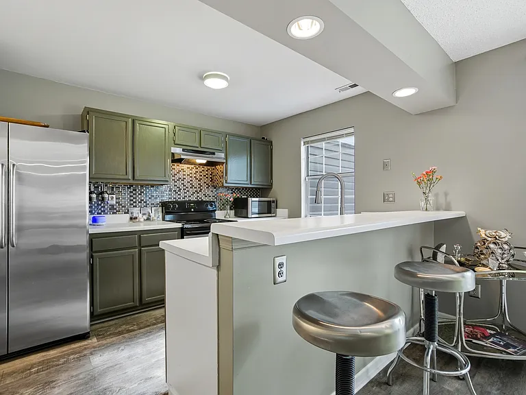 4658 Genoa Cir — Photo 28