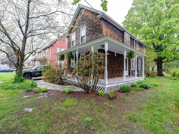 99 Lake St, Northampton, MA 01062