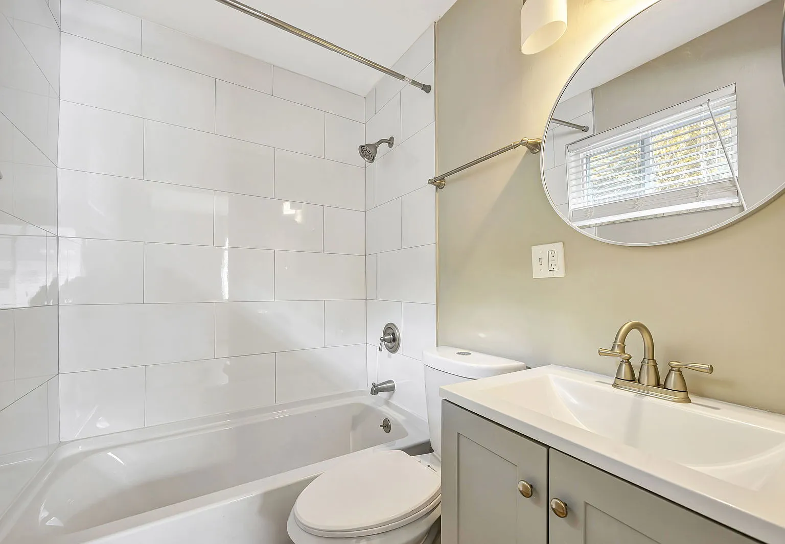 Twin Terrace Apartments — Photo 4