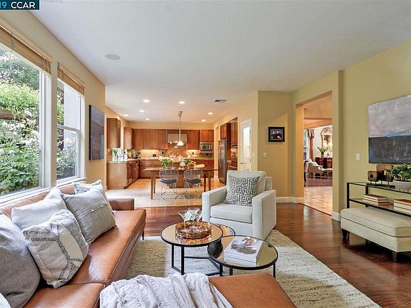 4th image of 115 Provence Rd