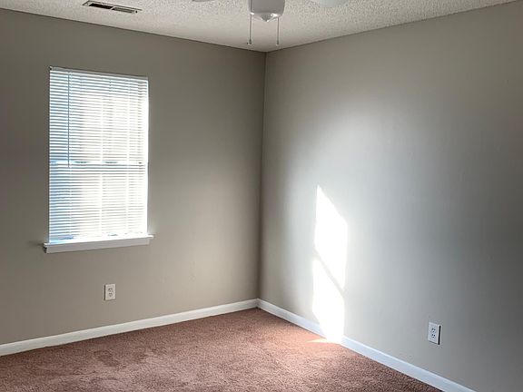 4th image of 106 Carmine Cir APT D