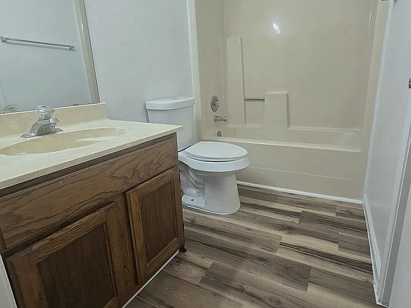 5th image of 202 Ash Dr APT 103