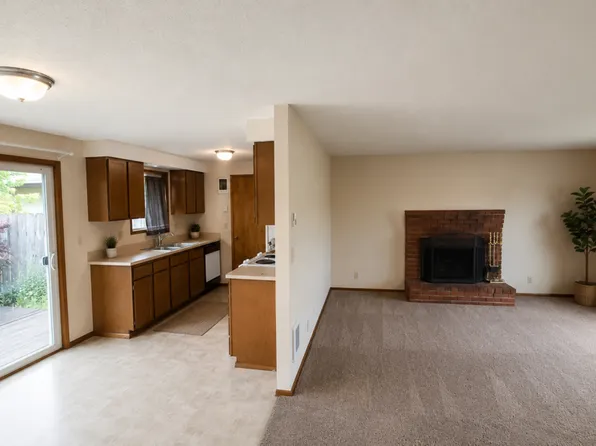 4461-4463 Hilton Dr, Eugene, OR 97402