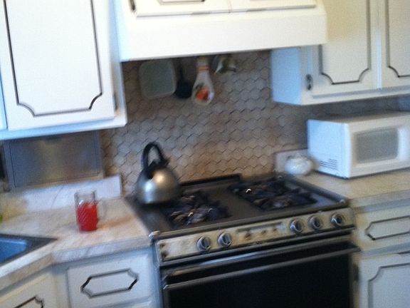 4th image of 10111 Avenue M