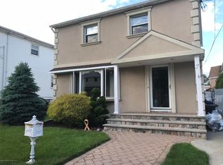 7 East Broadway, Staten Island, NY 10306