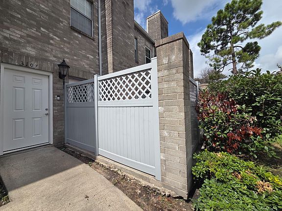 2nd image of 6000 Reims Rd APT 3107
