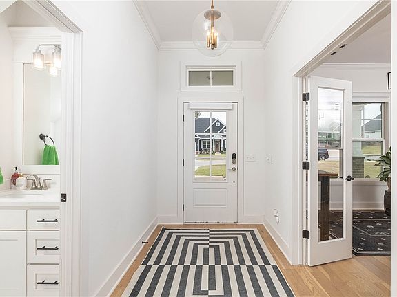 5th image of 6417 S 61st St