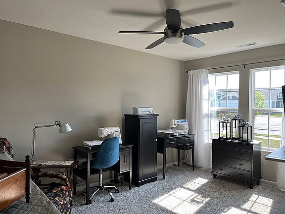 3rd image of 13923 Manford Ct