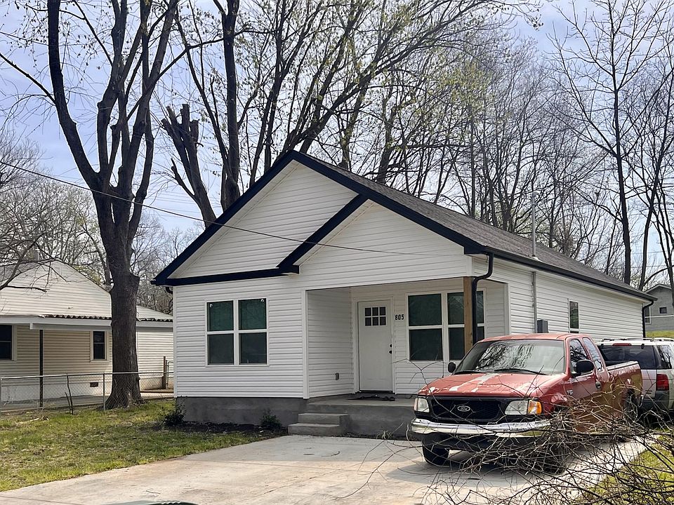 2nd image of 805 Poplar Ave