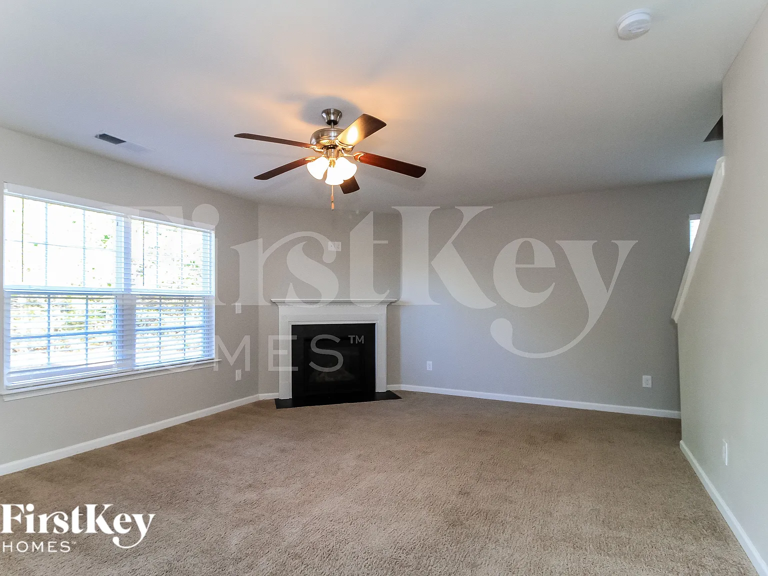 3 bed, 2.5 bath, 2231 sqft, $1,985 — Photo 3