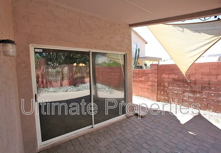 15710 N 34th St — Photo 18