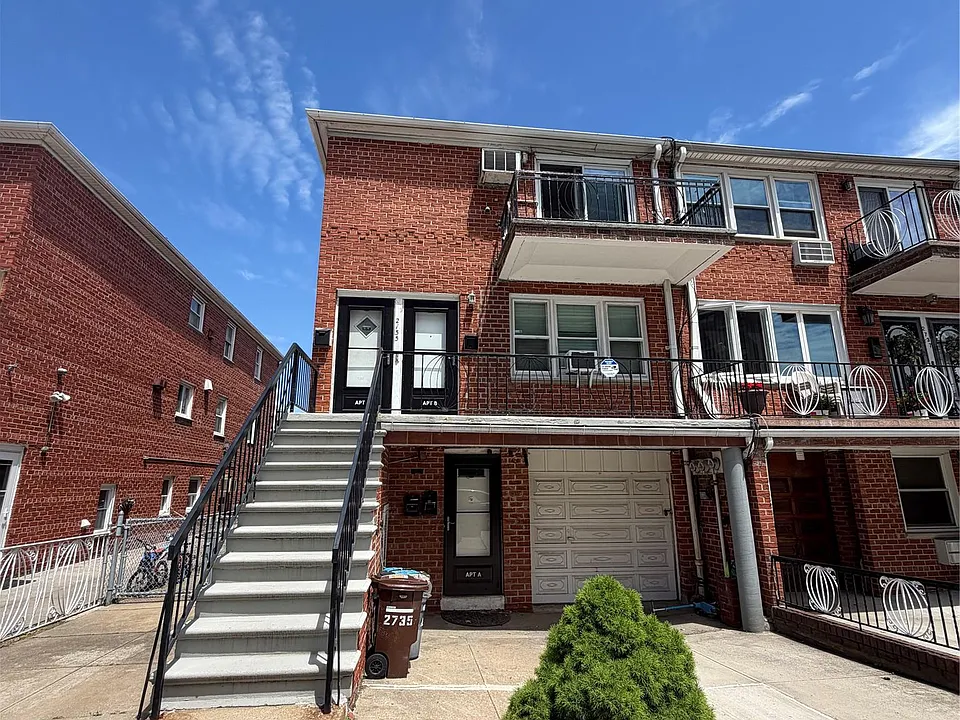 2735 Cropsey Ave #B