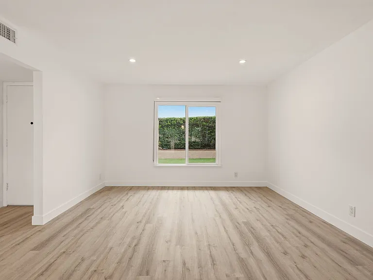 725 Palomares Ave — Photo 3