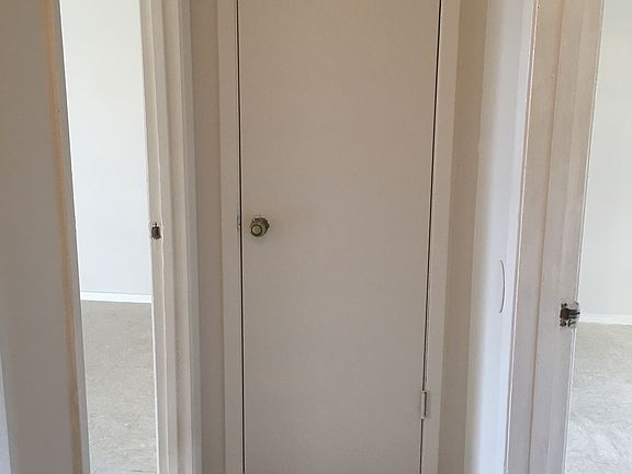 3rd image of 8406 Garcreek Cir
