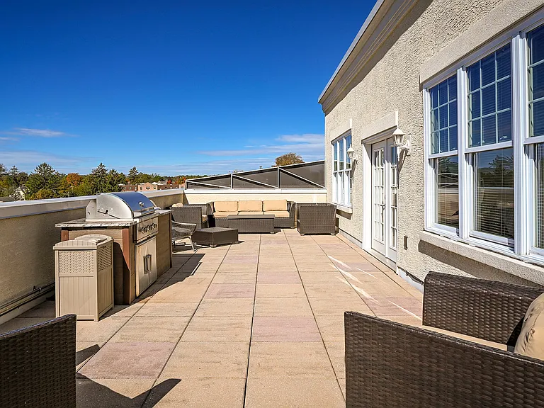 Outdoor Lounge
