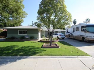 918 Castro Ln, Bakersfield, CA 93304