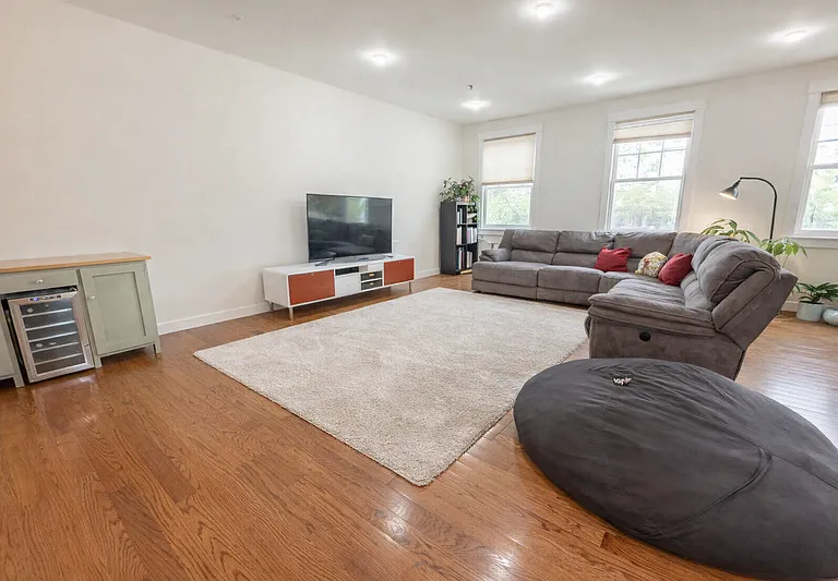 9 Montague St #3 — Photo 5