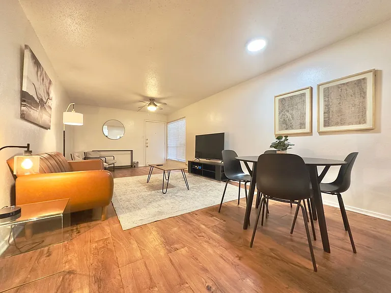 Marian Condos — Photo 84