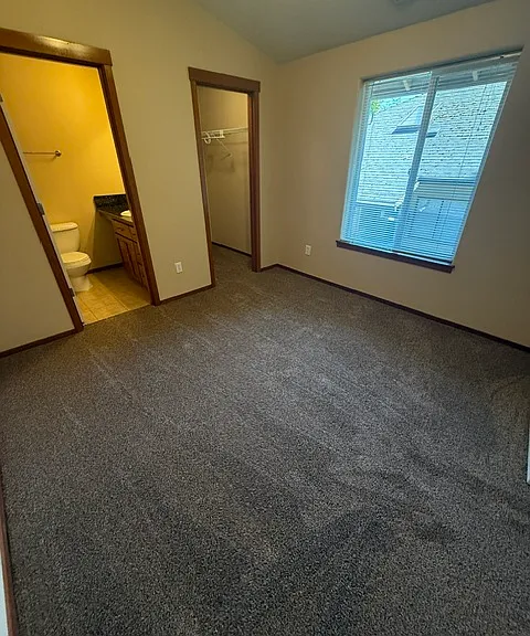 4 SW Boundary St #3 — Photo 25