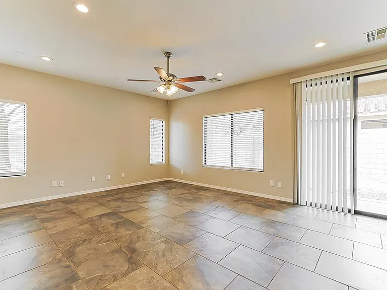 2172 E Pima Ave — Photo 4