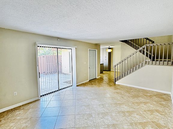 3rd image of 5205 Cedarbend Dr APT 4