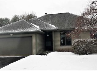 60 Laurel Ln, White River Junction, VT 05001