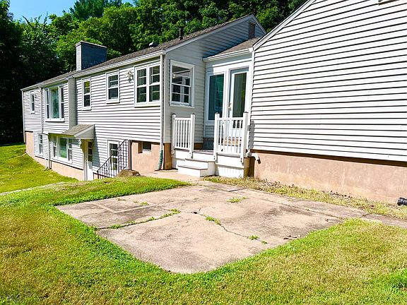 3rd image of 1360 Main St
