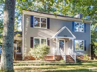 102 Brandywine Dr, Raleigh, NC 27607