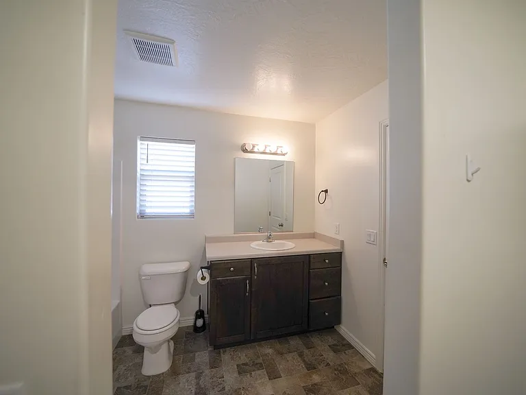 3243 S Fossil Hills Dr — Photo 31
