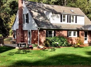 11 Merrill Rd, Wilbraham, MA 01095