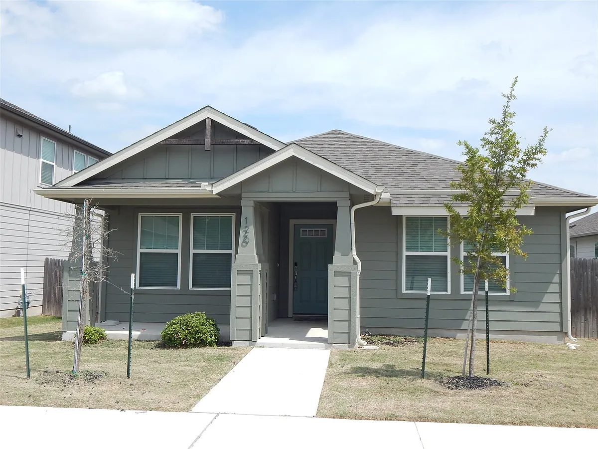 Building Photo - 126 Fairmeadow Downs Dr