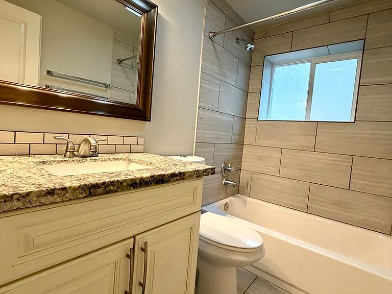 3225 SE Alder Ct #1-6 — Photo 7