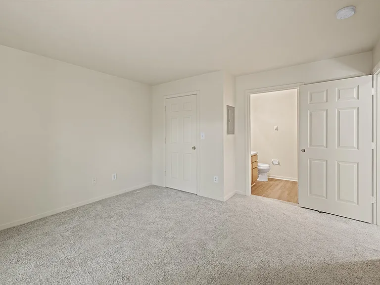 Autumn Woods Apartments — Photo 61