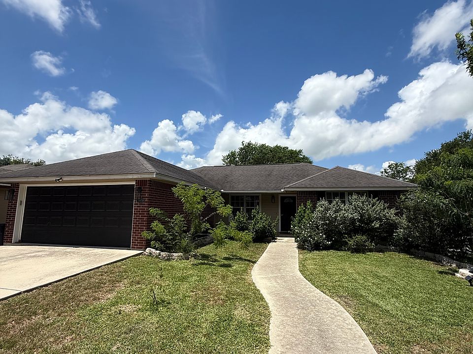 1st image of 2070 Bentwood Dr