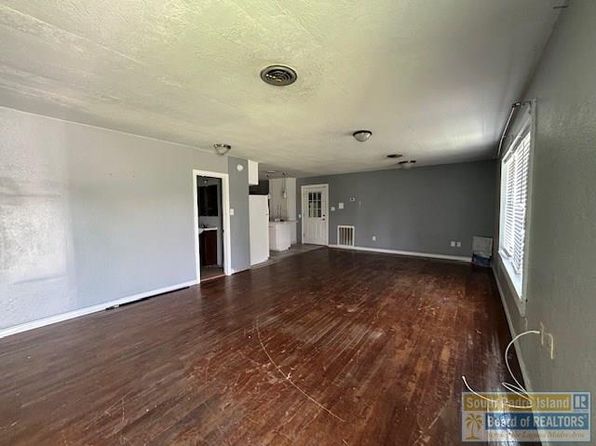 202 E 6th St, Los Fresnos, TX 78566