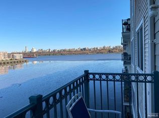 242 The Promenade, Edgewater, NJ