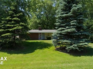 2125 Newport Ct, Wolverine Lake, MI