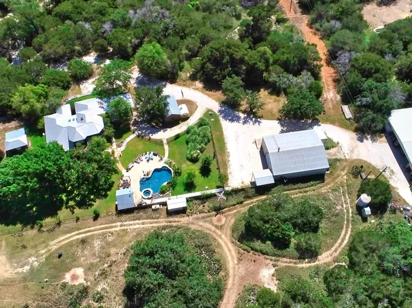 4065 N Cypress Creek Road, Comfort, TX 78013