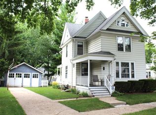 1327 N 71st St, Wauwatosa, WI 53213