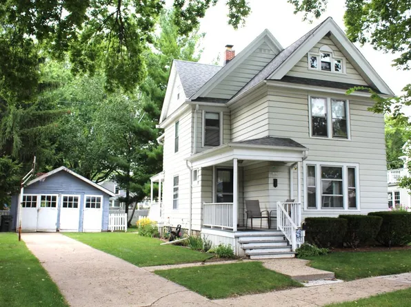 1327 North 71st STREET, Wauwatosa, WI 53213