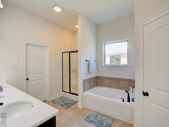 2nd image of 1557 Riverview Ln